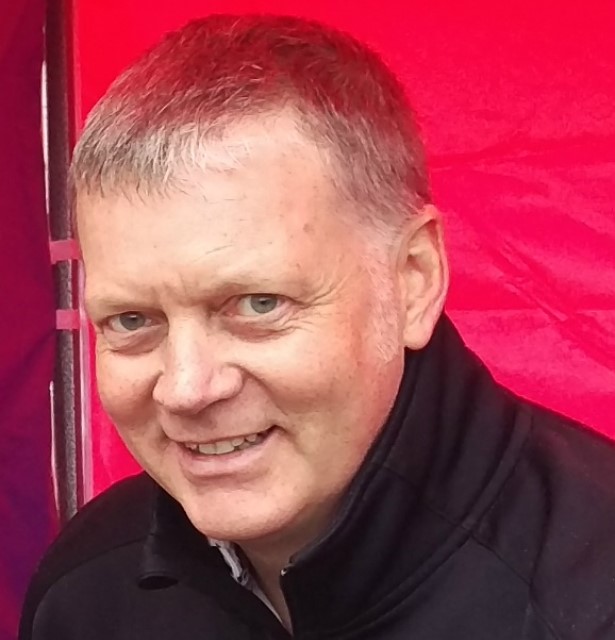Ross Lyon Headshot