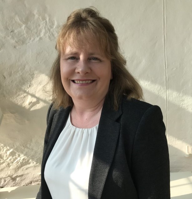 Ailsa Raeburn Headshot