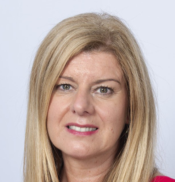 Linda Johnston Headshot