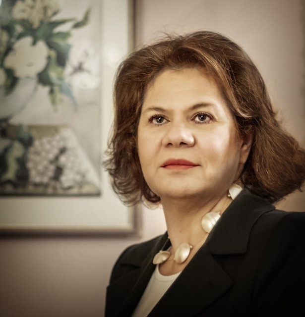 Tara Taubman Baddirian Headshot