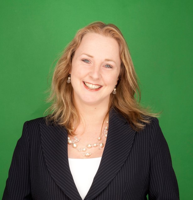 Izzy Crawford Headshot