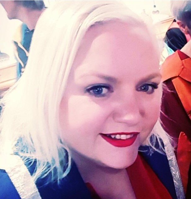 Marie Hendry Headshot