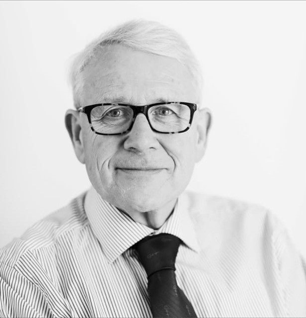 Prof George Crooks Headshot